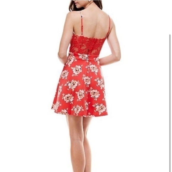 City Studio Dress - Picture 2 of 2